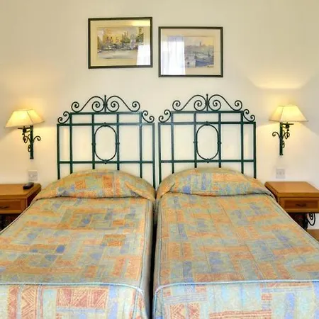 The New Tower Palace 酒店