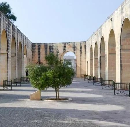 酒店 The New Tower Palace 3*