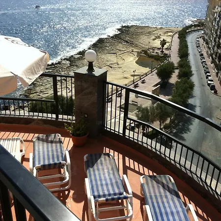 The New Tower Palace Hotell