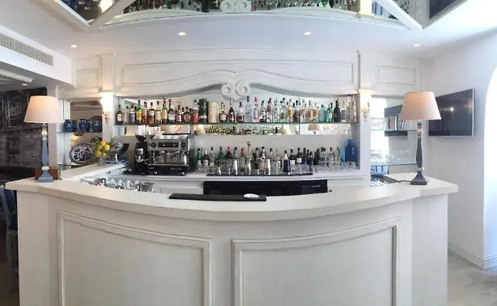 The New Tower Palace סליאמה