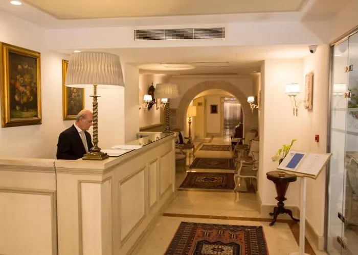 The New Tower Palace Hotell