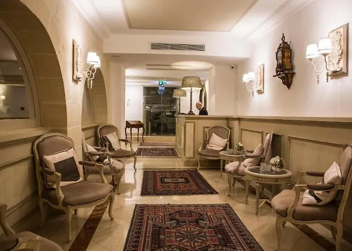 מלון The New Tower Palace 3*