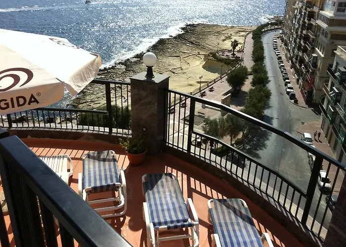 The New Tower Palace Hotell