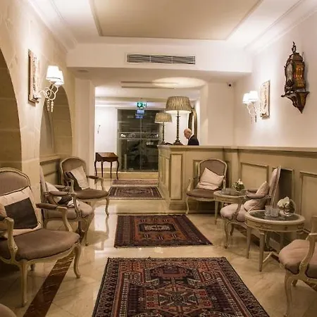 Hotel The New Tower Palace 3*