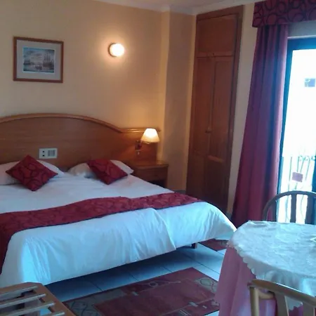 Hotel The New Tower Palace 3*