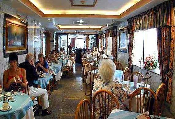 Hotel The New Tower Palace